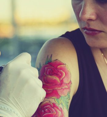 Nuo sausio 4 d. – saugesnės tatuiruotės ir ilgalaikis makiažas