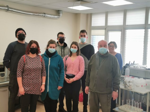 Studentai lankėsi Aplinkos apsaugos agentūros laboratorijoje