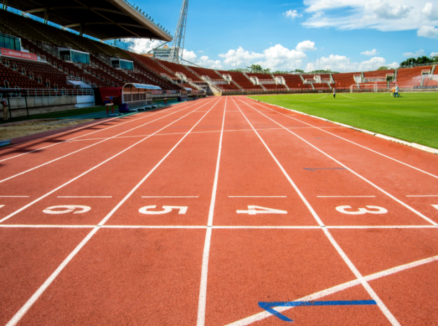 Vėžį sukeliantys policikliniai aromatiniai angliavandeniliai ribojami sporto aikštelių dangoje