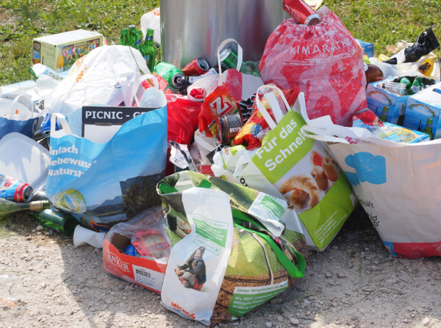 Lietuvos gyventojas per metus „pagamina“ 483 kg komunalinių atliekų