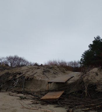 Po stiprios audros fiksuota Baltijos jūros krantų arda