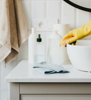 Mokslininkai įspėja – buityje naudojami plastiko gaminiai gali kenkti sveikatai